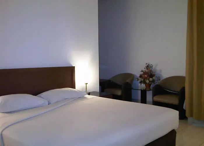 Hotel Lucky Inn
